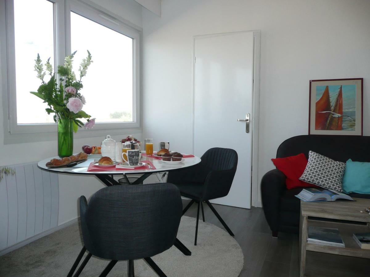 Escale Marine A Calais 4 Etoiles Apartment Bagian luar foto