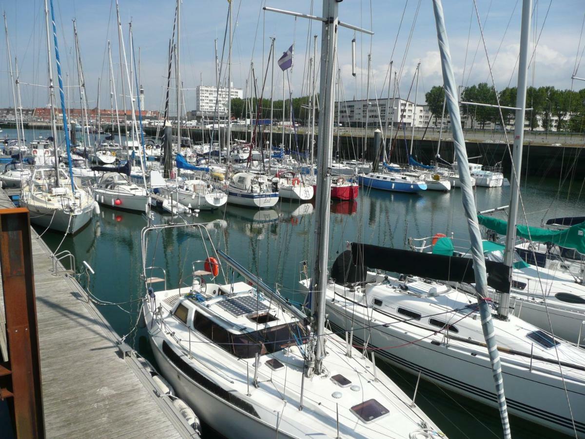 Escale Marine A Calais 4 Etoiles Apartment Bagian luar foto
