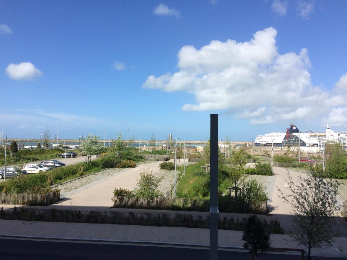 Escale Marine A Calais 4 Etoiles Apartment Bagian luar foto